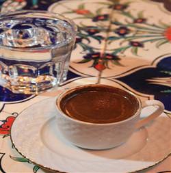 Gece çalışanların can dostu: Kafein
