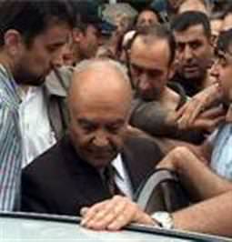 Seyfi Oktay hastaneye kaldırıldı