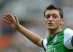 Mesut Özil İspanya'ya mı?