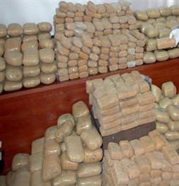 377 kilogram uyuşturucu ele geçirildi