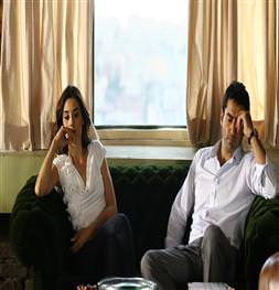 Ezel, yeni düşmanı ile karşı karşıya