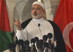 Heniyye Türkiye bayrağıyla hutbe verdi