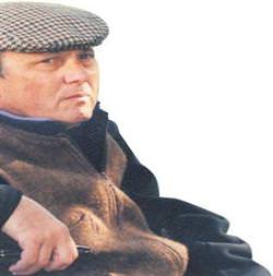 Annesi Kavur'un şirketini istiyor