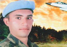 Askeri araç devrildi: 1 şehit, 14 yaralı