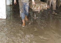 Yozgat'ta yaz yağmuru baskınlara sebep oldu