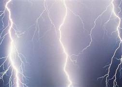 Yıldırım çarpması sonucu öldü