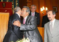 Kamer Genç'ten üzücü haber