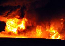 Katliam gibi kaza: 4 kişi yanarak öldü