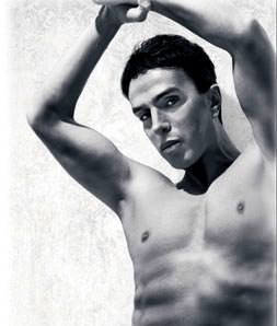 Açılın yoldan Yılmaz geliyor