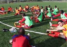 2 düzine futbolcu getirdiler