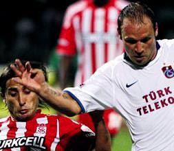 Serkan artık sağ bek değil!