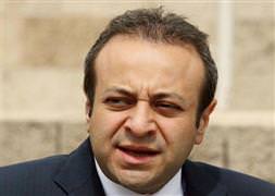 Bakan Bağış'ın uçağı faciadan döndü