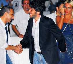 Ünlü türkücünün arkeolog aşkı