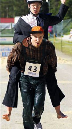 Seni sırtımda taşırım!