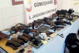 Dağdaki teröristten USB bellek çıktı