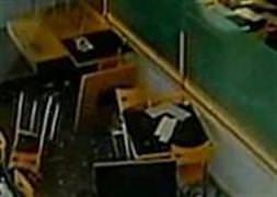 Restorana otomobil girdi...