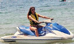 Tatil değil kamp yaptı