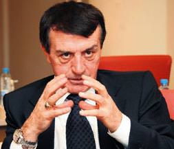 General dediğin göbeksiz olur