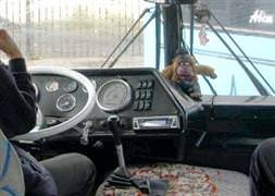 Dolmuş ve minibüse binenler yandı