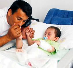 Minik Ahmet kahramanıyla