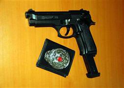 Polis kılığına girip öldürdüler!