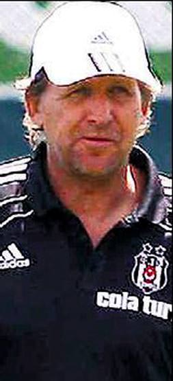 Schuster'e 600 metre karelik villa kiralandı