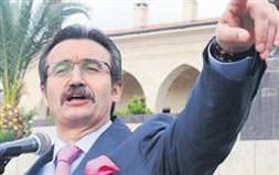 Bayrağı reddeden şerefsizdir