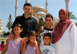 İslam'ı seçen Türkiye'ye koşuyor