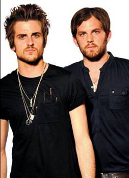 Kuş ağzına pisledi