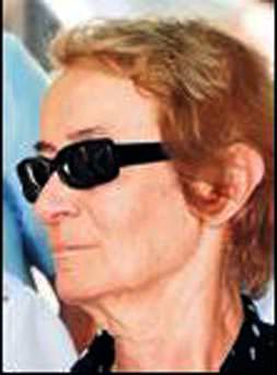 Olcay Hanım cenazede