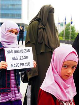 Peçe yasağı teklifi reddedildi