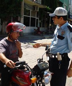 Kask takmayana ceza, kask takana dondurma