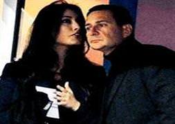 Bakan aşkına peçe engeli