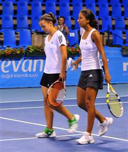 İstanbul Cup'a yarı finalde veda