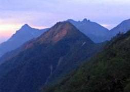 Japonya'da lanetli dağ!