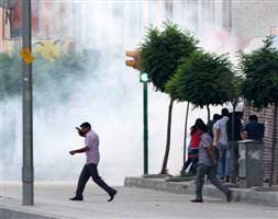 Van'da izinsiz gösteri