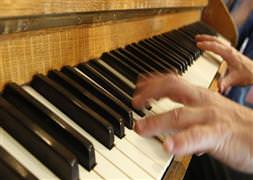 The Beatles’ın piyanosu satılıyor