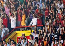 Cimbom devlere fark attı