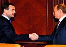 Medvedev koltuğu Putin'e bırakıyor