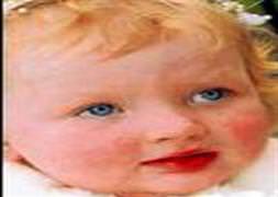 Kızını oyuncak ayıyla boğdu