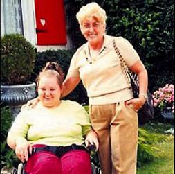 Engelli kız açlık kurbanı