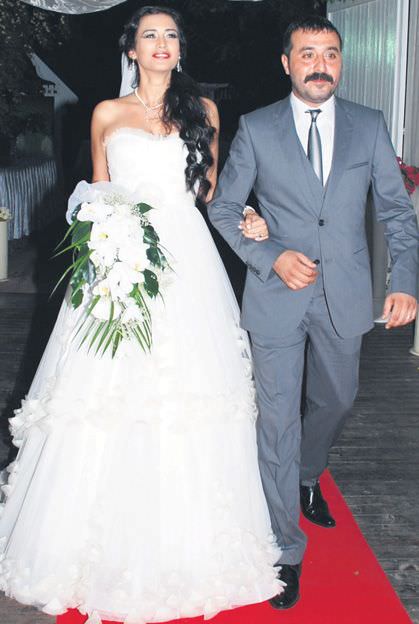 Damat Muro sıkıldı!