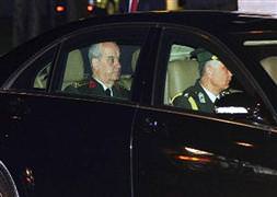 Balyoz kararı zirveyi yumuşattı