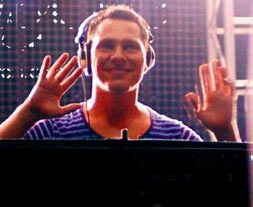 DJ Tiesto'dan müthiş performans