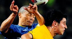 Alex’le ipler kopuyor