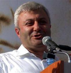 Salondan çıkartıldı