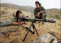 PKK ekmek taşıyan aracı yaktı