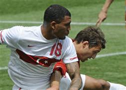 Galatasaray'dan Kazım'a: Bekle bizi