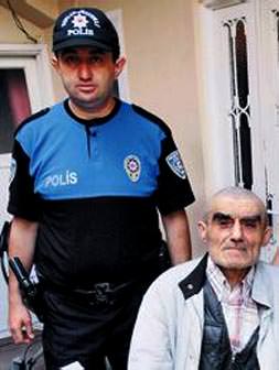 Alo 155 Polis çabuk ağabeyimin traşı geldi