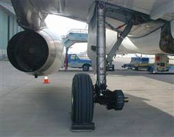 Yolcu uçağı Antalya Havalimanı'na geri dönüş yaptı